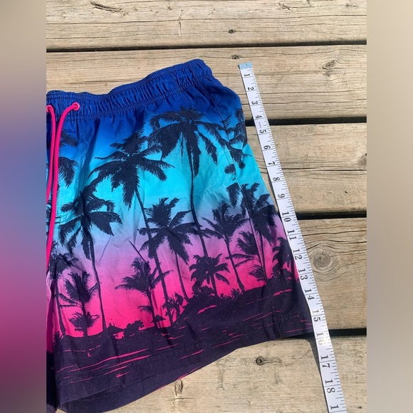 Marks & Spencer Palm Tree Sunset Swim Shorts – Size Large - Picture 5 of 8
